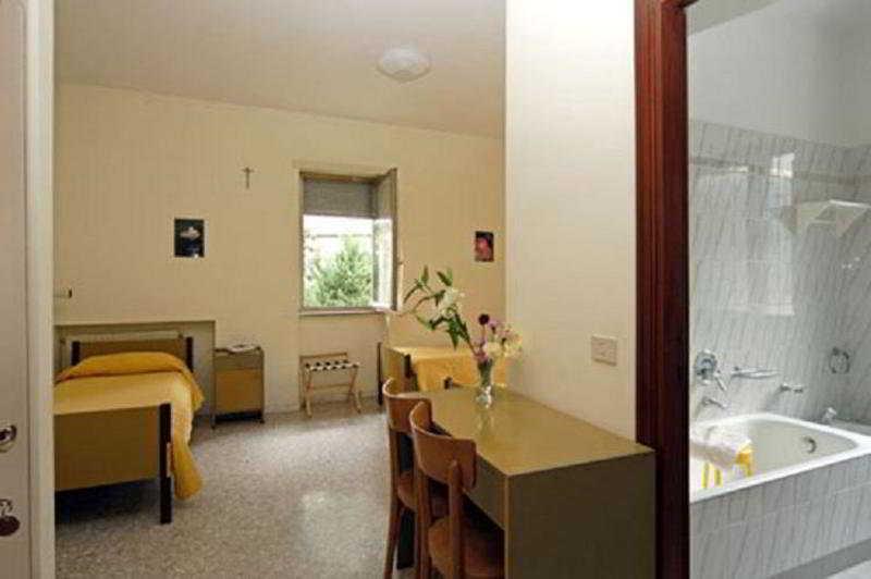 Casa Nostra Signora Hotel Isola Farnese Ngoại thất bức ảnh